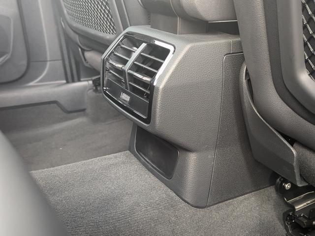 Q3 35TFSI Sライン ◆パーシャルレザーシート◆マルチカラーアンビエントライト◆フルセグTV◆アダプティブクルーズコントロール◆シートヒーター◆ドライブセレクト◆サラウンドビューカメラ◆(18枚目)