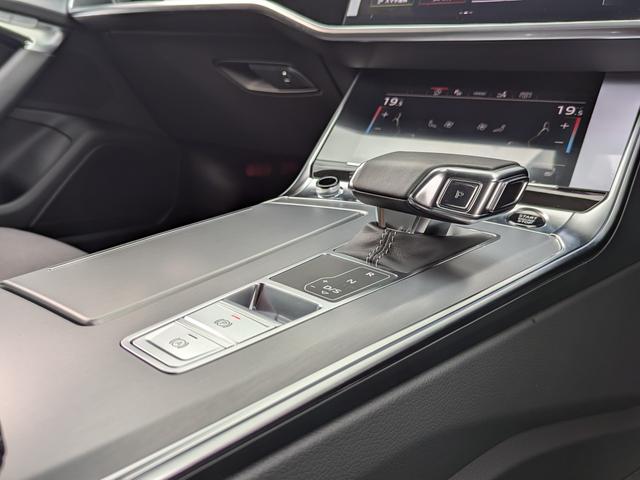 Ａ７スポーツバック ４５ＴＦＳＩクワトロ　Ｓラインパッケージ　Ｓｌｉｎｅ◆バルコナレザー◆シートベンチレーション◆ブラックスタイリング◆マルチカラーアンビエントライト◆ＨＤマトリクスＬＥＤ◆ステアリングヒーター◆シートメモリー◆全周囲カメラ（65枚目）