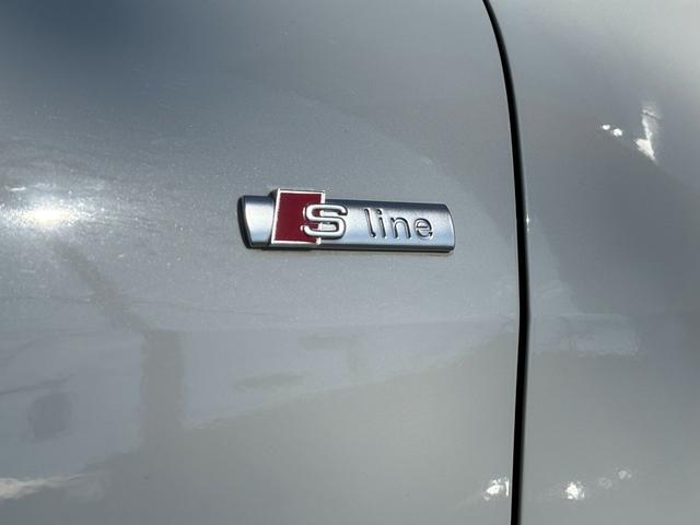 Ｑ４スポーツバック ｅ－トロン ４０ｅ－トロン　Ｓライン　Ｓｌｉｎｅ◆パーシャルレザー◆アコースティックガラス◆マトリクスＬＥＤ◆マルチカラーアンビエントライト◆シートヒーター◆ワイヤレスチャージング◆リヤシートＵＳＢ◆ＣａｒＰｌａｙ（7枚目）