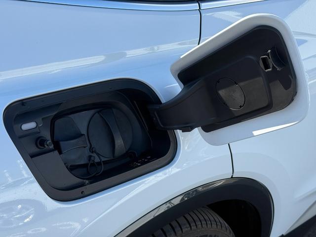 Ｑ４スポーツバック ｅ－トロン ４０ｅ－トロン　Ｓライン　Ｓｌｉｎｅ◆パーシャルレザー◆アコースティックガラス◆マトリクスＬＥＤ◆マルチカラーアンビエントライト◆シートヒーター◆ワイヤレスチャージング◆リヤシートＵＳＢ◆ＣａｒＰｌａｙ（12枚目）