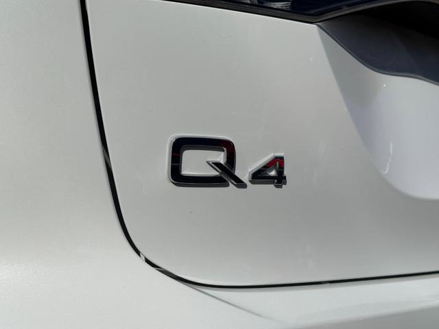 Ｑ４スポーツバック ｅ－トロン ４０ｅ－トロン　Ｓライン　Ｓｌｉｎｅ◆パーシャルレザー◆アコースティックガラス◆マトリクスＬＥＤ◆マルチカラーアンビエントライト◆シートヒーター◆ワイヤレスチャージング◆リヤシートＵＳＢ◆ＣａｒＰｌａｙ（13枚目）