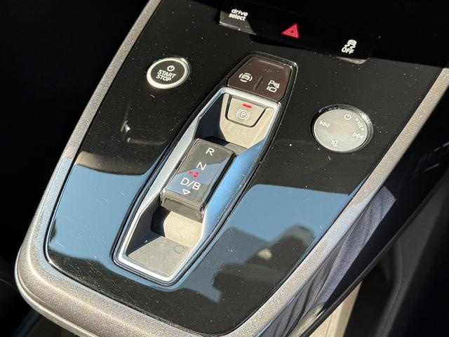 Ｑ４スポーツバック ｅ－トロン ４０ｅ－トロン　Ｓライン　Ｓｌｉｎｅ◆パーシャルレザー◆アコースティックガラス◆マトリクスＬＥＤ◆マルチカラーアンビエントライト◆シートヒーター◆ワイヤレスチャージング◆リヤシートＵＳＢ◆ＣａｒＰｌａｙ（26枚目）