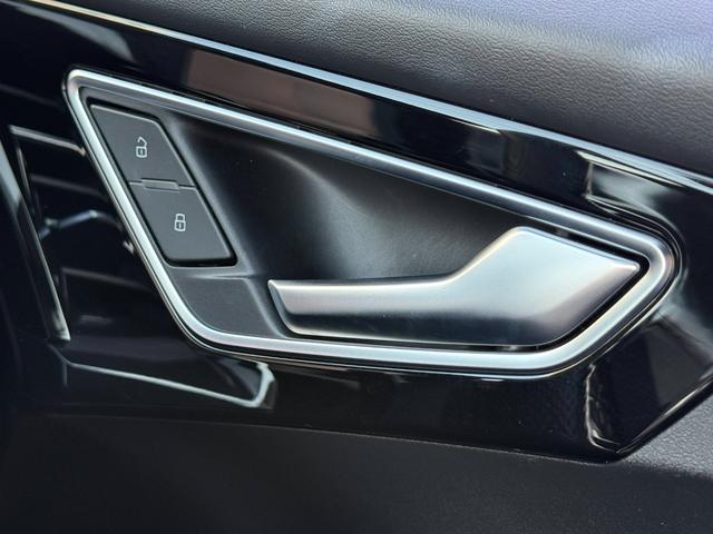 Ｑ４スポーツバック ｅ－トロン ４０ｅ－トロン　Ｓライン　Ｓｌｉｎｅ◆パーシャルレザー◆アコースティックガラス◆マトリクスＬＥＤ◆マルチカラーアンビエントライト◆シートヒーター◆ワイヤレスチャージング◆リヤシートＵＳＢ◆ＣａｒＰｌａｙ（68枚目）