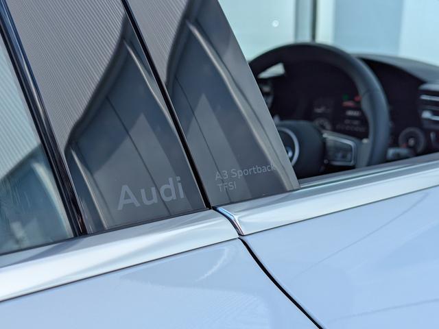 A3 スポーツバック30TFSIアドバンスド TV◆電動シート◆シートヒーター◆サイドアシスト◆リヤカメラ◆アダプティブクルーズアシスト◆バーチャルコックピットプラス◆ハイビームアシスト◆CarPlay◆(14枚目)