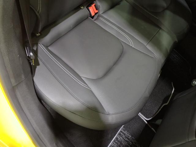 ジープ・レネゲード Ｘ　限定１５０台　ＥＴＣ２．０　シートシートヒーター　ハンドルヒーター　Ａｐｐｌｅ　ｃａｒ　ｐｌａｙ　ＡｎｄｒｉｄＡｕｔｏ　レーンキープアシスト　衝突軽減ブレーキ　バックカメラ（15枚目）