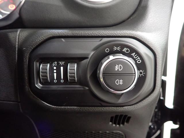 ジープ・ラングラーアンリミテッド サハラ　認定中古車保証１年付帯　Ａｐｐｌｅｃａｒｐｌａｙ　Ａｎｄｒｏｉｄａｕｔｏ　レザーシート　シートヒーター　ハンドルヒーター　ＥＴＣ２．０　ＬＥＤヘッドライト　バックカメラ　サイドカメラ（57枚目）