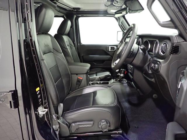 ジープ・ラングラーアンリミテッド サハラ　認定中古車保証１年付帯　Ａｐｐｌｅｃａｒｐｌａｙ　Ａｎｄｒｏｉｄａｕｔｏ　レザーシート　シートヒーター　ハンドルヒーター　ＥＴＣ２．０　ＬＥＤヘッドライト　バックカメラ　サイドカメラ（16枚目）