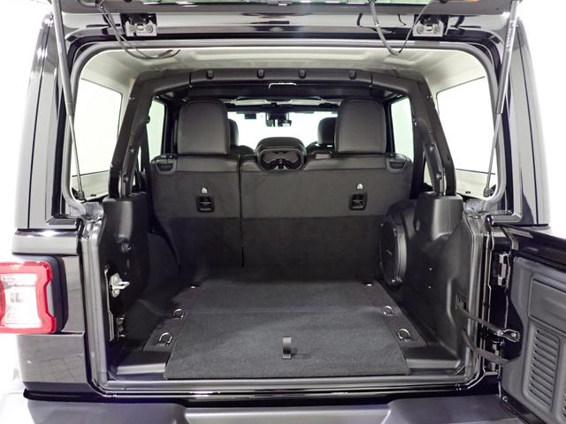 ジープ・ラングラーアンリミテッド サハラ　認定中古車保証１年付帯　Ａｐｐｌｅｃａｒｐｌａｙ　Ａｎｄｒｏｉｄａｕｔｏ　レザーシート　シートヒーター　ハンドルヒーター　ＥＴＣ２．０　ＬＥＤヘッドライト　バックカメラ　サイドカメラ（34枚目）
