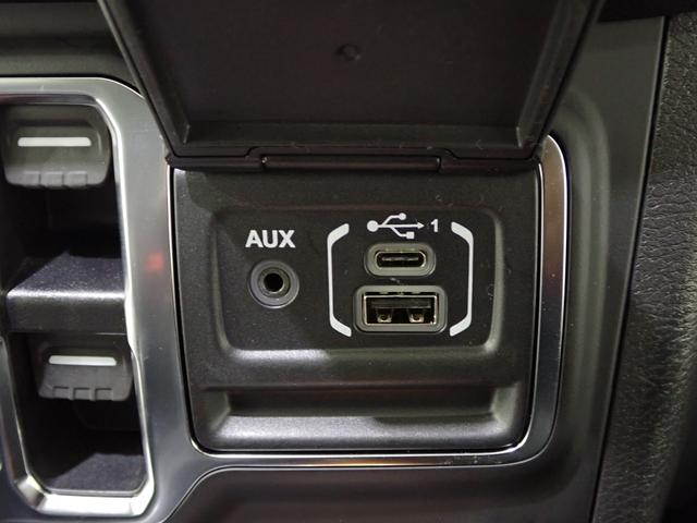 ジープ・ラングラーアンリミテッド サハラ　認定中古車保証１年付帯　Ａｐｐｌｅｃａｒｐｌａｙ　Ａｎｄｒｏｉｄａｕｔｏ　レザーシート　シートヒーター　ハンドルヒーター　ＥＴＣ２．０　ＬＥＤヘッドライト　バックカメラ　サイドカメラ（51枚目）