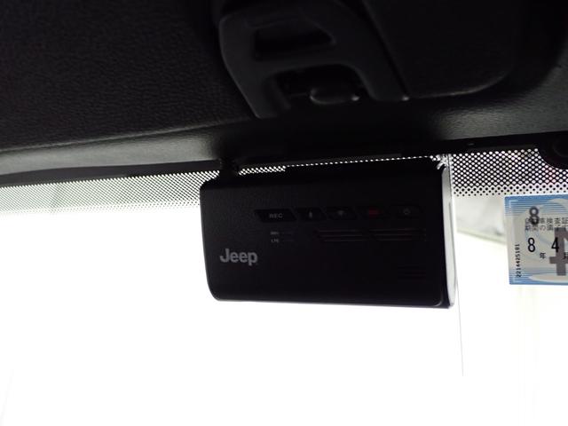 ジープ・ラングラーアンリミテッド サハラ　認定中古車保証１年付帯　Ａｐｐｌｅｃａｒｐｌａｙ　Ａｎｄｒｏｉｄａｕｔｏ　レザーシート　シートヒーター　ハンドルヒーター　ＥＴＣ２．０　ＬＥＤヘッドライト　バックカメラ　サイドカメラ（61枚目）