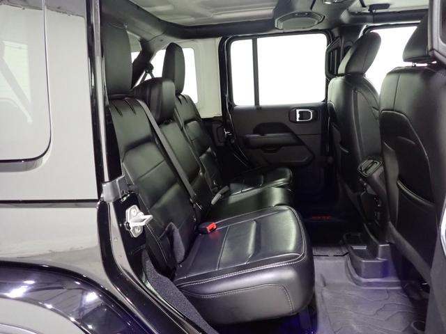 ジープ・ラングラーアンリミテッド サハラ　認定中古車保証１年付帯　Ａｐｐｌｅｃａｒｐｌａｙ　Ａｎｄｒｏｉｄａｕｔｏ　レザーシート　シートヒーター　ハンドルヒーター　ＥＴＣ２．０　ＬＥＤヘッドライト　バックカメラ　サイドカメラ（14枚目）