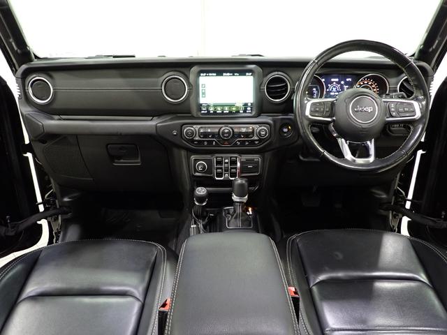 ジープ・ラングラーアンリミテッド サハラ　認定中古車保証１年付帯　Ａｐｐｌｅｃａｒｐｌａｙ　Ａｎｄｒｏｉｄａｕｔｏ　レザーシート　シートヒーター　ハンドルヒーター　ＥＴＣ２．０　ＬＥＤヘッドライト　バックカメラ　サイドカメラ（41枚目）