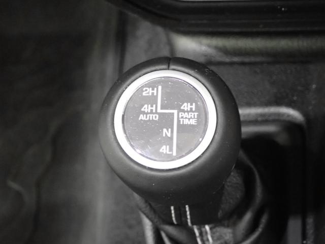 ジープ・ラングラーアンリミテッド サハラ　認定中古車保証１年付帯　Ａｐｐｌｅｃａｒｐｌａｙ　Ａｎｄｒｏｉｄａｕｔｏ　レザーシート　シートヒーター　ハンドルヒーター　ＥＴＣ２．０　ＬＥＤヘッドライト　バックカメラ　サイドカメラ（60枚目）