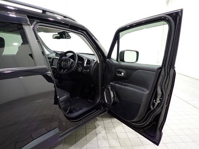 ジープ・レネゲード リミテッド　認定中古車保証付帯　レザーシート　シートヒーター　ハンドルヒーター　Ａｐｐｌｅ　ｃａｒ　ｐｌａｙ　ＡｎｄｒｉｄＡｕｔｏ　レーンキープアシスト　衝突軽減ブレーキ　バックカメラ　ＬＥＤヘッドライト（18枚目）