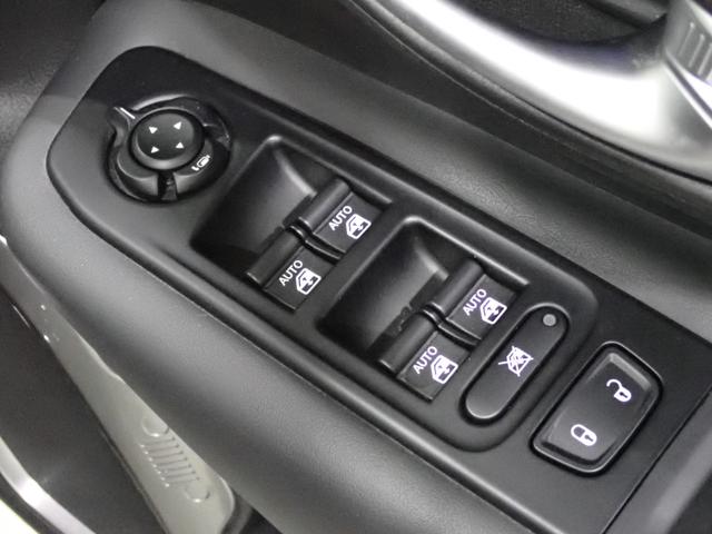 ジープ・レネゲード リミテッド　認定中古車保証付帯　レザーシート　シートヒーター　ハンドルヒーター　Ａｐｐｌｅ　ｃａｒ　ｐｌａｙ　ＡｎｄｒｉｄＡｕｔｏ　レーンキープアシスト　衝突軽減ブレーキ　バックカメラ　ＬＥＤヘッドライト（20枚目）
