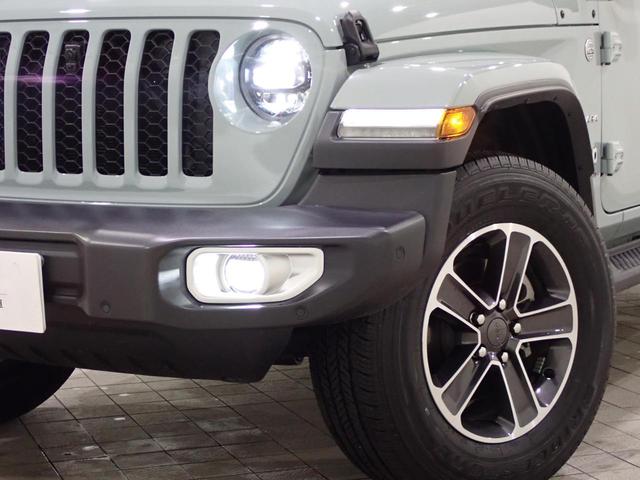 ジープ・ラングラーアンリミテッド サハラ　認定中古車保証１年付帯　Ａｐｐｌｅｃａｒｐｌａｙ　Ａｎｄｒｏｉｄａｕｔｏ　レザーシート　シートヒーター　ハンドルヒーター　ＥＴＣ２．０　ＬＥＤヘッドライト　バックカメラ　サイドカメラ（6枚目）