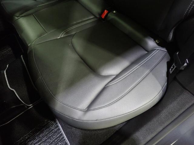 ジープ・レネゲード リミテッド　ＥＴＣ２．０　レザーシート　シートヒーター　ハンドルヒーター　Ａｐｐｌｅ　ｃａｒ　ｐｌａｙ　ＡｎｄｒｉｄＡｕｔｏ　レーンキープアシスト　衝突軽減ブレーキ　バックカメラ　ＬＥＤヘッドライト（13枚目）