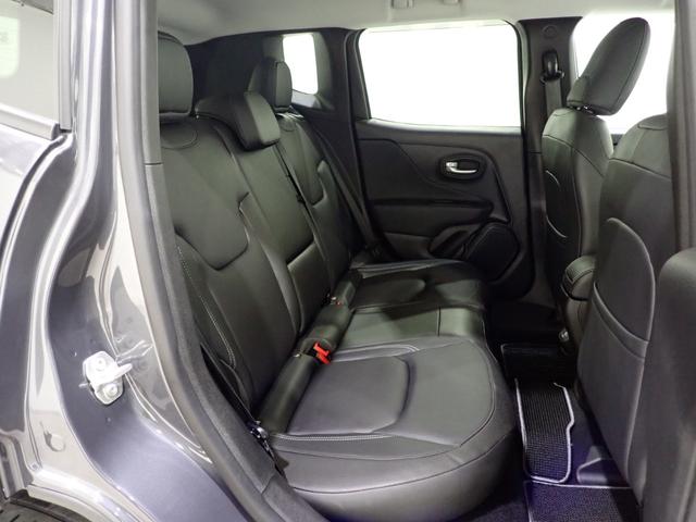 ジープ・レネゲード リミテッド　ＥＴＣ２．０　レザーシート　シートヒーター　ハンドルヒーター　Ａｐｐｌｅ　ｃａｒ　ｐｌａｙ　ＡｎｄｒｉｄＡｕｔｏ　レーンキープアシスト　衝突軽減ブレーキ　バックカメラ　ＬＥＤヘッドライト（14枚目）