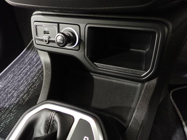 ジープ・レネゲード リミテッド　ＥＴＣ２．０　レザーシート　シートヒーター　ハンドルヒーター　Ａｐｐｌｅ　ｃａｒ　ｐｌａｙ　ＡｎｄｒｉｄＡｕｔｏ　レーンキープアシスト　衝突軽減ブレーキ　バックカメラ　ＬＥＤヘッドライト（54枚目）