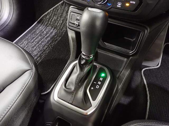 ジープ・レネゲード リミテッド　ＥＴＣ２．０　レザーシート　シートヒーター　ハンドルヒーター　Ａｐｐｌｅ　ｃａｒ　ｐｌａｙ　ＡｎｄｒｉｄＡｕｔｏ　レーンキープアシスト　衝突軽減ブレーキ　バックカメラ　ＬＥＤヘッドライト（56枚目）