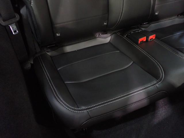ジープ・ラングラー ８０ｔｈアニバーサリーエディション　認定中古車保証１年付帯　Ａｐｐｌｅｃａｒｐｌａｙ　Ａｎｄｒｏｉｄａｕｔｏ　レザーシート　シートヒーター　ハンドルヒーター　ＥＴＣ２．０　ＬＥＤヘッドライト　バックカメラ　サイドカメラ（17枚目）