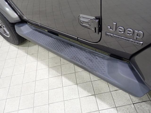 ジープ・ラングラー ８０ｔｈアニバーサリーエディション　認定中古車保証１年付帯　Ａｐｐｌｅｃａｒｐｌａｙ　Ａｎｄｒｏｉｄａｕｔｏ　レザーシート　シートヒーター　ハンドルヒーター　ＥＴＣ２．０　ＬＥＤヘッドライト　バックカメラ　サイドカメラ（20枚目）