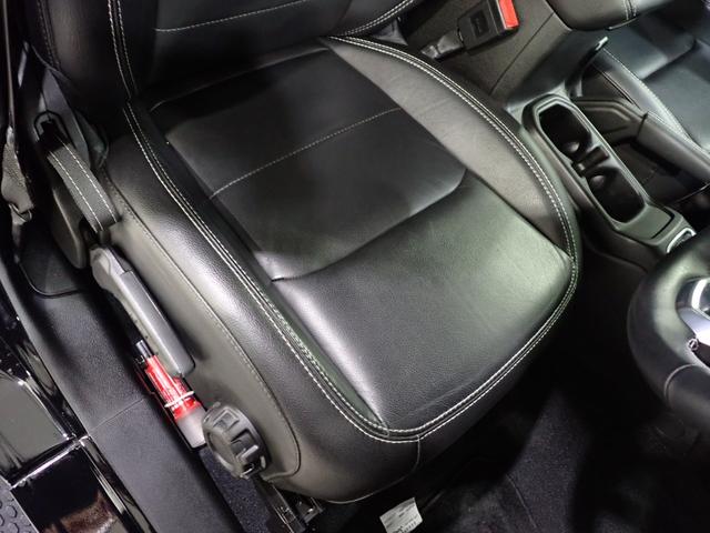 ジープ・ラングラーアンリミテッド サハラ　認定中古車保証１年付帯　Ａｐｐｌｅｃａｒｐｌａｙ　Ａｎｄｒｏｉｄａｕｔｏ　レザーシート　シートヒーター　ハンドルヒーター　ＥＴＣ２．０　ＬＥＤヘッドライト　バックカメラ　サイドカメラ（17枚目）