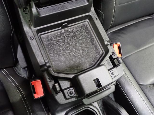ジープ・ラングラーアンリミテッド サハラ　認定中古車保証１年付帯　Ａｐｐｌｅｃａｒｐｌａｙ　Ａｎｄｒｏｉｄａｕｔｏ　レザーシート　シートヒーター　ハンドルヒーター　ＥＴＣ２．０　ＬＥＤヘッドライト　バックカメラ　サイドカメラ（61枚目）