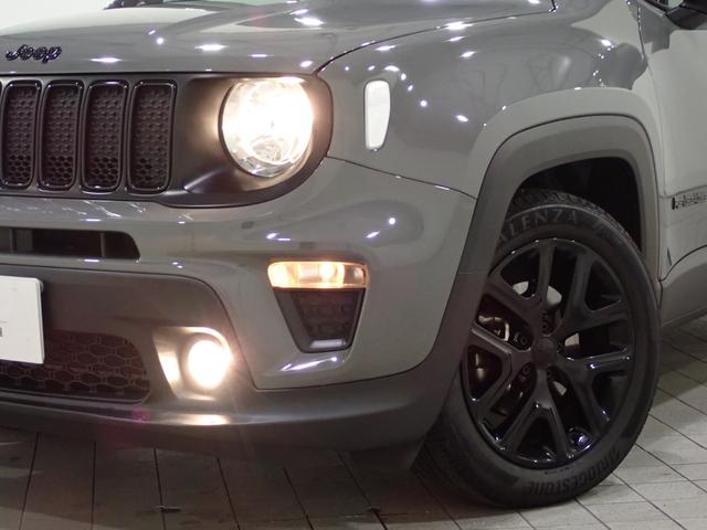 ジープ・レネゲード ナイトイーグル 認定中古車保証 ナイトイーグル スティンググレー 純正ブラックホイール AppleCarplay AndroidAuto ハロゲンヘッドライト(8枚目)