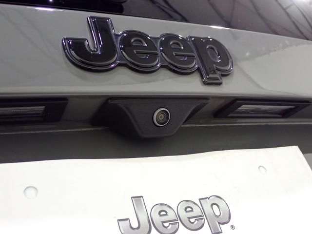 ジープ・レネゲード ナイトイーグル 認定中古車保証 ナイトイーグル スティンググレー 純正ブラックホイール AppleCarplay AndroidAuto ハロゲンヘッドライト(33枚目)