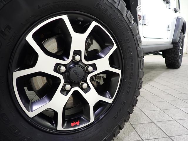 ジープ・ラングラーアンリミテッド ルビコン　認定中古車保証１年付帯　レザーシート　シートヒーター　Ａｐｐｌｅ　ｃａｒ　ｐｌａｙ　ＡｎｄｏｒｉｄＡｕｔｏ　Ｂｌｕｅｔｏｏｔｈ　ＬＥＤヘッドライト　デフロック　バックカメラ　アイドリングストップ（4枚目）