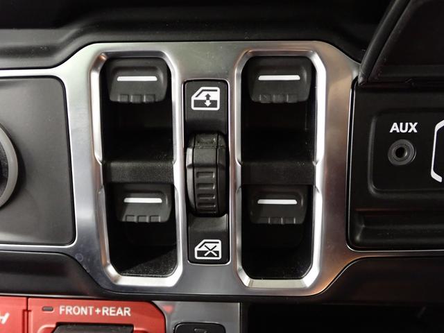 ジープ・ラングラーアンリミテッド ルビコン　認定中古車保証１年付帯　レザーシート　シートヒーター　Ａｐｐｌｅ　ｃａｒ　ｐｌａｙ　ＡｎｄｏｒｉｄＡｕｔｏ　Ｂｌｕｅｔｏｏｔｈ　ＬＥＤヘッドライト　デフロック　バックカメラ　アイドリングストップ（56枚目）