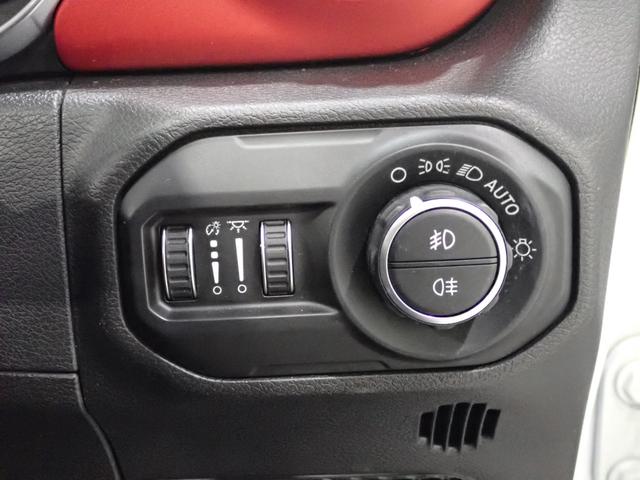 ジープ・ラングラーアンリミテッド ルビコン　認定中古車保証１年付帯　レザーシート　シートヒーター　Ａｐｐｌｅ　ｃａｒ　ｐｌａｙ　ＡｎｄｏｒｉｄＡｕｔｏ　Ｂｌｕｅｔｏｏｔｈ　ＬＥＤヘッドライト　デフロック　バックカメラ　アイドリングストップ（69枚目）