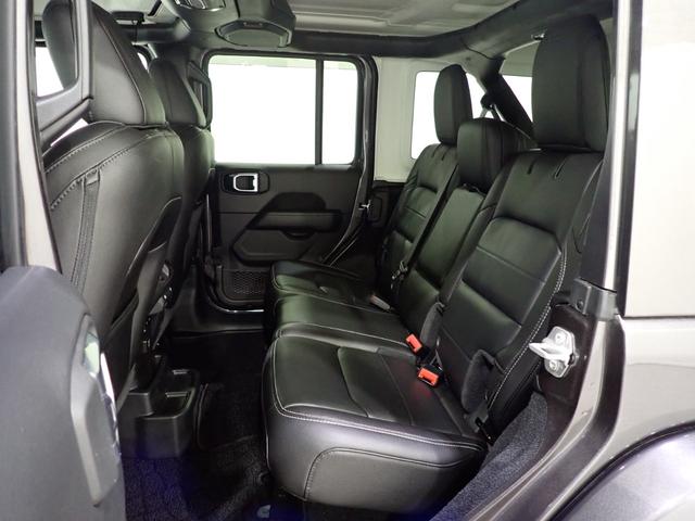 ジープ・ラングラーアンリミテッド サハラ　認定中古車保証１年付帯　レザーシート　シートヒーター　ハンドルヒーター　Ａｐｐｌｅ　ｃａｒ　ｐｌａｙ　ＡｎｄｏｒｉｄＡｕｔｏ　Ｂｌｕｅｔｏｏｔｈ　ＬＥＤヘッドライト　ＥＴＣ２．０　サイドステップ付き（8枚目）