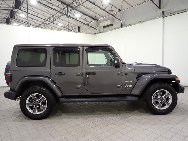 ジープ・ラングラーアンリミテッド サハラ　認定中古車保証１年付帯　レザーシート　シートヒーター　ハンドルヒーター　Ａｐｐｌｅ　ｃａｒ　ｐｌａｙ　ＡｎｄｏｒｉｄＡｕｔｏ　Ｂｌｕｅｔｏｏｔｈ　ＬＥＤヘッドライト　ＥＴＣ２．０　サイドステップ付き（18枚目）