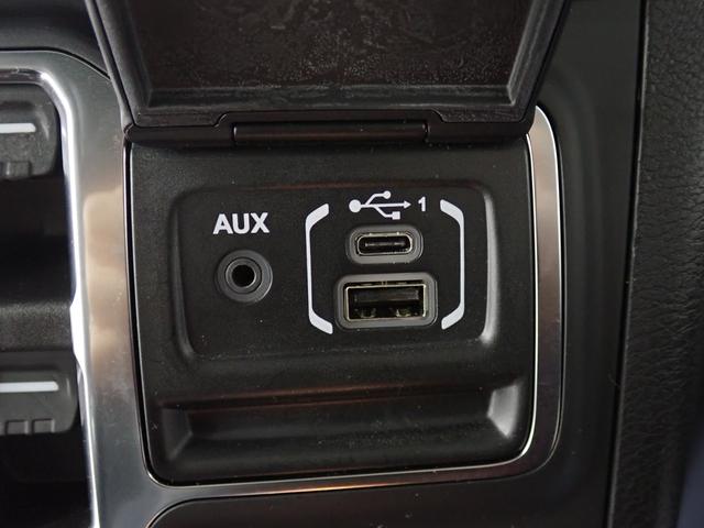 ジープ・ラングラーアンリミテッド サハラ　認定中古車保証１年付帯　レザーシート　シートヒーター　ハンドルヒーター　Ａｐｐｌｅ　ｃａｒ　ｐｌａｙ　ＡｎｄｏｒｉｄＡｕｔｏ　Ｂｌｕｅｔｏｏｔｈ　ＬＥＤヘッドライト　ＥＴＣ２．０　サイドステップ付き（52枚目）