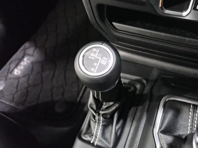 ジープ・ラングラーアンリミテッド サハラ　認定中古車保証１年付帯　レザーシート　シートヒーター　ハンドルヒーター　Ａｐｐｌｅ　ｃａｒ　ｐｌａｙ　ＡｎｄｏｒｉｄＡｕｔｏ　Ｂｌｕｅｔｏｏｔｈ　ＬＥＤヘッドライト　ＥＴＣ２．０　サイドステップ付き（55枚目）