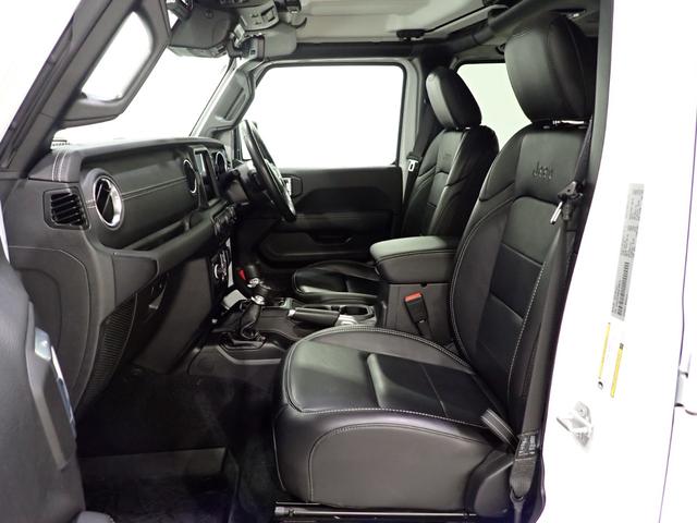 ジープ・ラングラーアンリミテッド サハラ　認定中古車保証１年付帯　レザーシート　シートヒーター　ハンドルヒーター　ＡｎｄｏｒｉｄＡｕｔｏ　Ａｐｐｌｅ　ｃａｒ　ｐｌａｙ　Ｂｌｕｅｔｏｏｔｈ　ＬＥＤヘッドライト　ＥＴＣ２．０（6枚目）