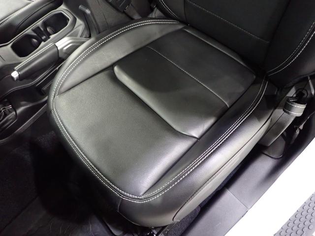ジープ・ラングラーアンリミテッド サハラ　認定中古車保証１年付帯　レザーシート　シートヒーター　ハンドルヒーター　ＡｎｄｏｒｉｄＡｕｔｏ　Ａｐｐｌｅ　ｃａｒ　ｐｌａｙ　Ｂｌｕｅｔｏｏｔｈ　ＬＥＤヘッドライト　ＥＴＣ２．０（7枚目）