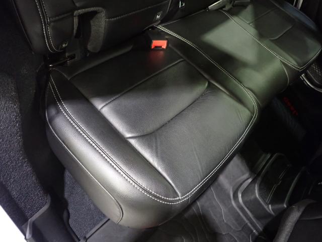 ジープ・ラングラーアンリミテッド サハラ　認定中古車保証１年付帯　レザーシート　シートヒーター　ハンドルヒーター　ＡｎｄｏｒｉｄＡｕｔｏ　Ａｐｐｌｅ　ｃａｒ　ｐｌａｙ　Ｂｌｕｅｔｏｏｔｈ　ＬＥＤヘッドライト　ＥＴＣ２．０（11枚目）