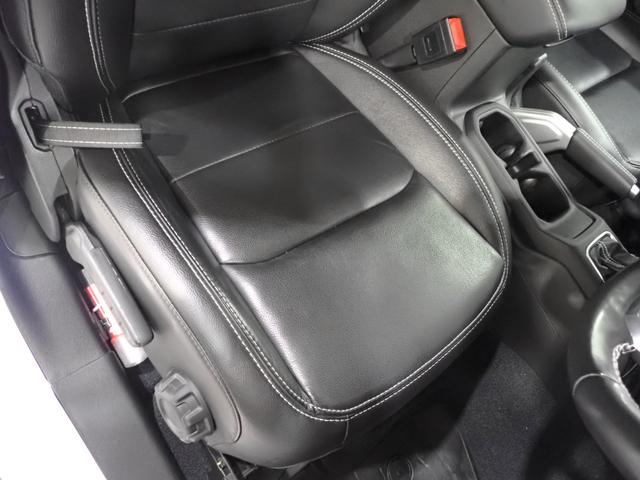 ジープ・ラングラーアンリミテッド サハラ　認定中古車保証１年付帯　レザーシート　シートヒーター　ハンドルヒーター　ＡｎｄｏｒｉｄＡｕｔｏ　Ａｐｐｌｅ　ｃａｒ　ｐｌａｙ　Ｂｌｕｅｔｏｏｔｈ　ＬＥＤヘッドライト　ＥＴＣ２．０（13枚目）