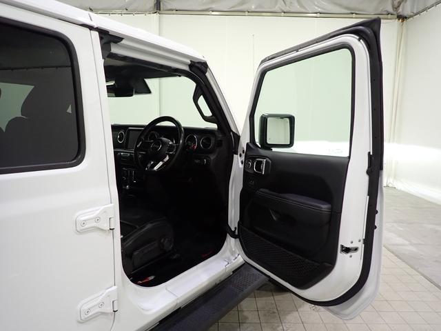 ジープ・ラングラーアンリミテッド サハラ　認定中古車保証１年付帯　レザーシート　シートヒーター　ハンドルヒーター　ＡｎｄｏｒｉｄＡｕｔｏ　Ａｐｐｌｅ　ｃａｒ　ｐｌａｙ　Ｂｌｕｅｔｏｏｔｈ　ＬＥＤヘッドライト　ＥＴＣ２．０（14枚目）