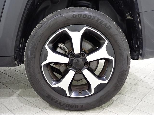 ジープ・レネゲード トレイルホーク 認定中古車保証1年 4WD AndoridAuto Apple car play Bluetooth ファブリックシート クルーズコントロール アイドリングストップ ドラレコ前後(5枚目)