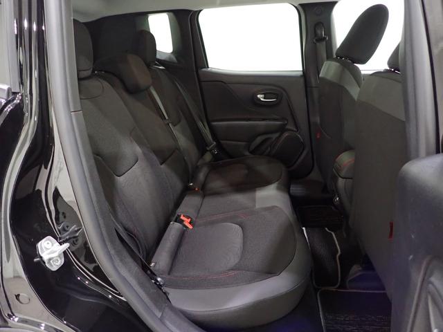 ジープ・レネゲード トレイルホーク 認定中古車保証1年 4WD AndoridAuto Apple car play Bluetooth ファブリックシート クルーズコントロール アイドリングストップ ドラレコ前後(10枚目)