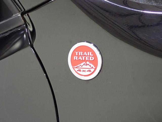 ジープ・レネゲード トレイルホーク 認定中古車保証1年 4WD AndoridAuto Apple car play Bluetooth ファブリックシート クルーズコントロール アイドリングストップ ドラレコ前後(17枚目)