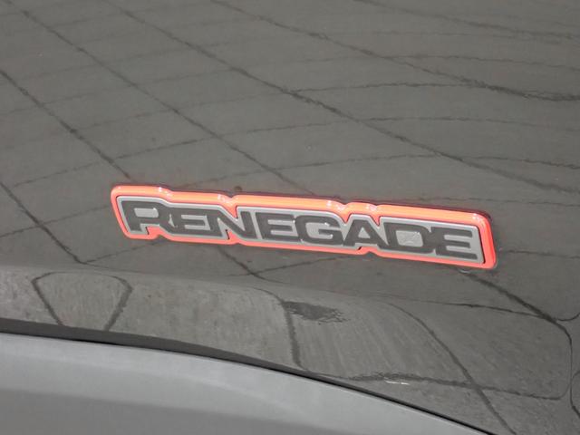 ジープ・レネゲード トレイルホーク 認定中古車保証1年 4WD AndoridAuto Apple car play Bluetooth ファブリックシート クルーズコントロール アイドリングストップ ドラレコ前後(18枚目)