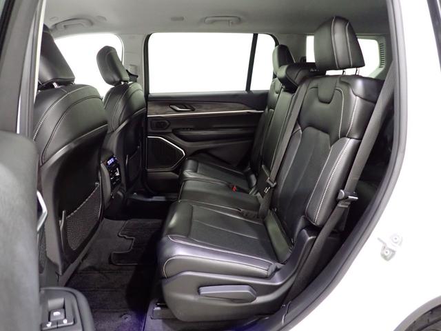 ジープ・グランドチェロキーL リミテッド 認定中古車保証1年付帯 レザーシート シートヒーター ハンドルヒーター AndoridAuto Apple car play Bluetooth LEDヘッドライト ETC2.0(8枚目)