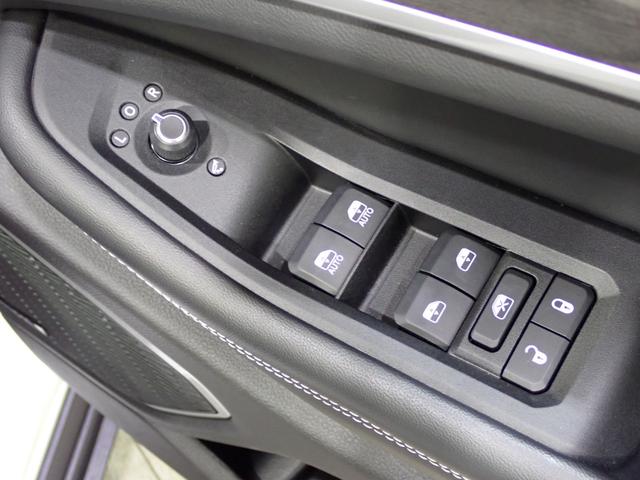 ジープ・グランドチェロキーL リミテッド 認定中古車保証1年付帯 レザーシート シートヒーター ハンドルヒーター AndoridAuto Apple car play Bluetooth LEDヘッドライト ETC2.0(20枚目)