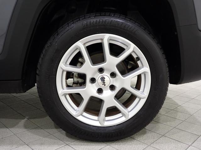 ジープ・レネゲード リミテッド 認定中古車保証1年付帯 ドラレコ付き レザーシート シートヒーター ハンドルヒーター LEDヘッドライト アダプティブクルーズコントロール 衝突軽減ブレーキシステム ETC2.0(5枚目)