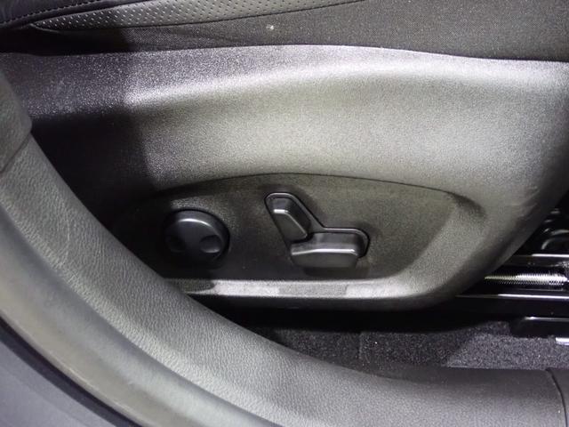 ジープ・レネゲード リミテッド 認定中古車保証1年付帯 ドラレコ付き レザーシート シートヒーター ハンドルヒーター LEDヘッドライト アダプティブクルーズコントロール 衝突軽減ブレーキシステム ETC2.0(14枚目)